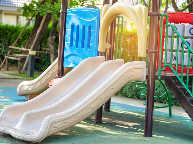 חשד למטען חבלה מתחת לרכב סמוך לגן שעשועים בכרמי גת